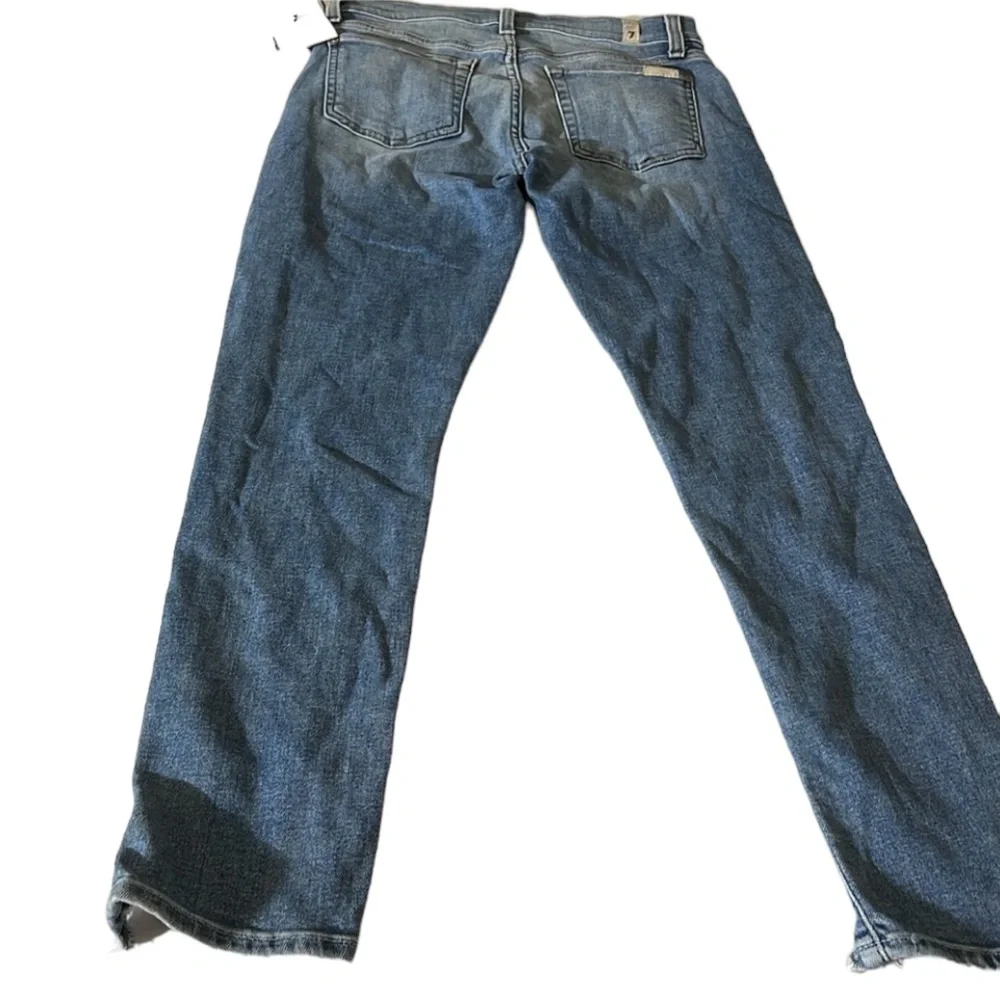 7 FOR ALL MANKIND size 26 blue jeans ANKLE GWENEVERE. stretch distressed hem - Picture 4 of 16